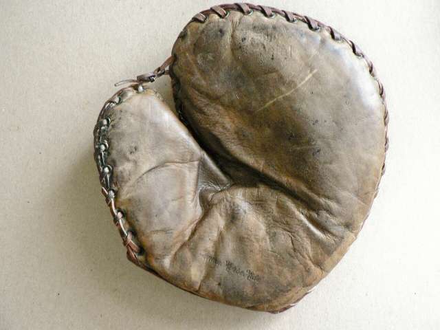 Goldsmith Basemitt Front